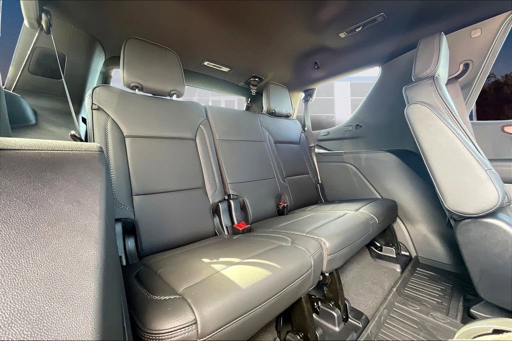 2025 GMC Yukon Denali - Photo 26