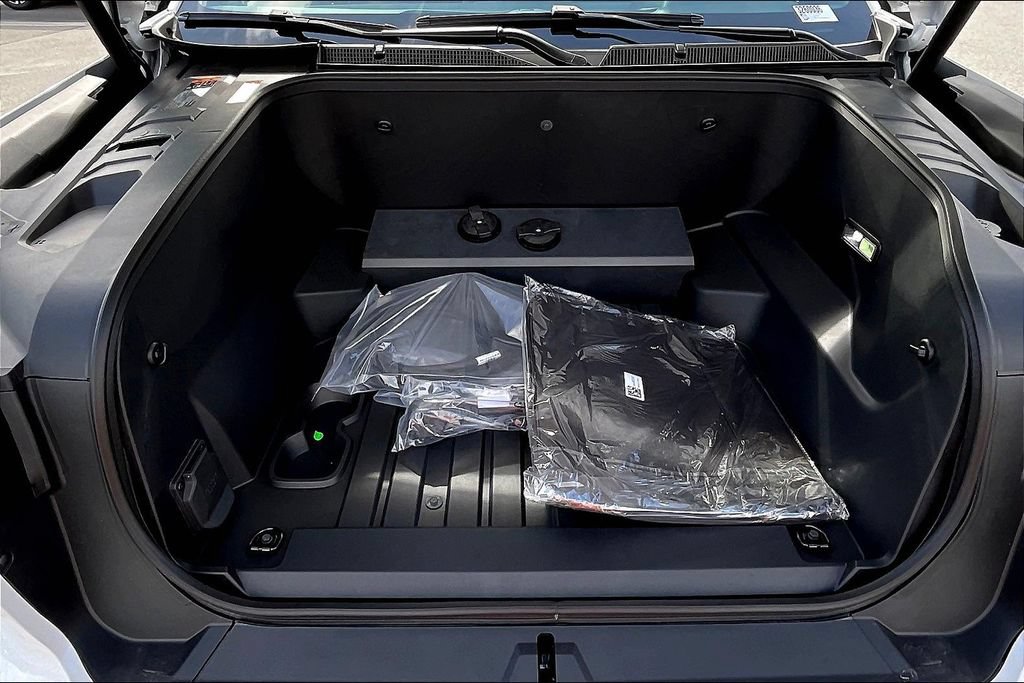 2026 Chevrolet Silverado EV LT - Photo 10