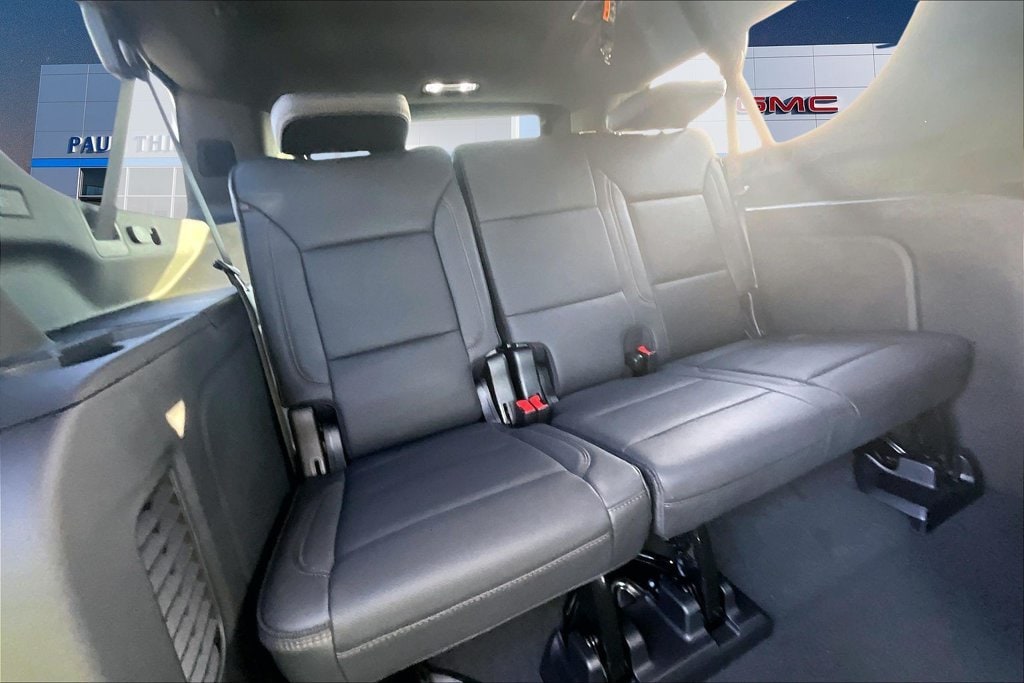 2026 Chevrolet Suburban High Country - Photo 28
