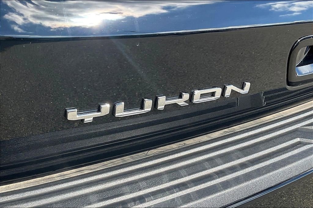 2025 GMC Yukon Denali - Photo 12