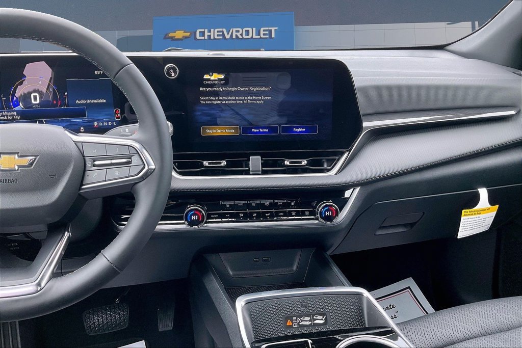 2027 Chevrolet Equinox LT - Photo 8