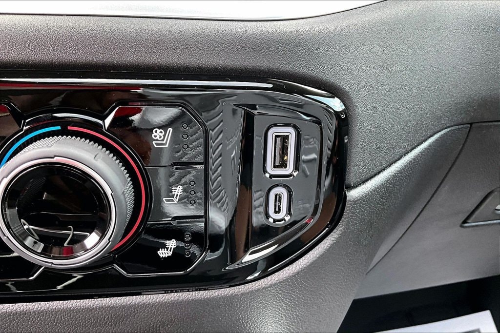 2026 Chevrolet Silverado 3500 HD High Country - Photo 24