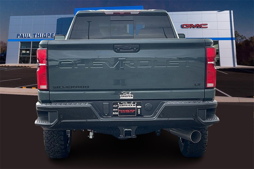 2026 Chevrolet Silverado 2500HD LT photo 4