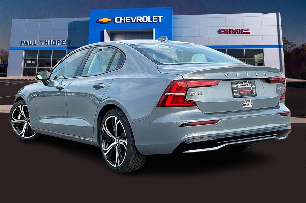 Used 2024 Volvo S60 Core Dark Theme Sedan