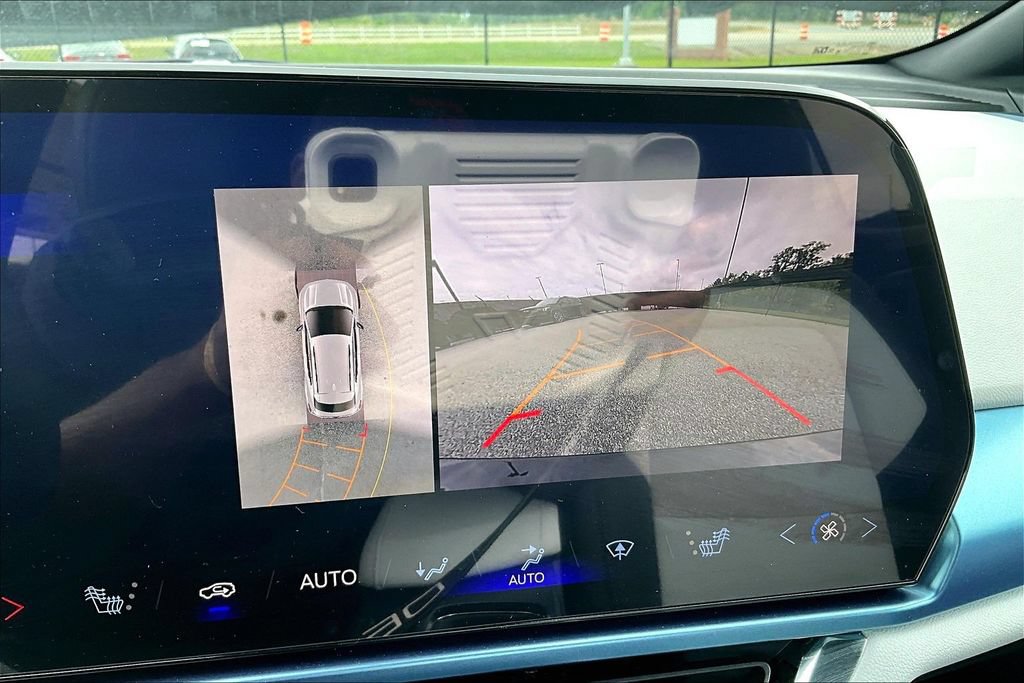 2025 Chevrolet Equinox EV 1LT - Photo 24