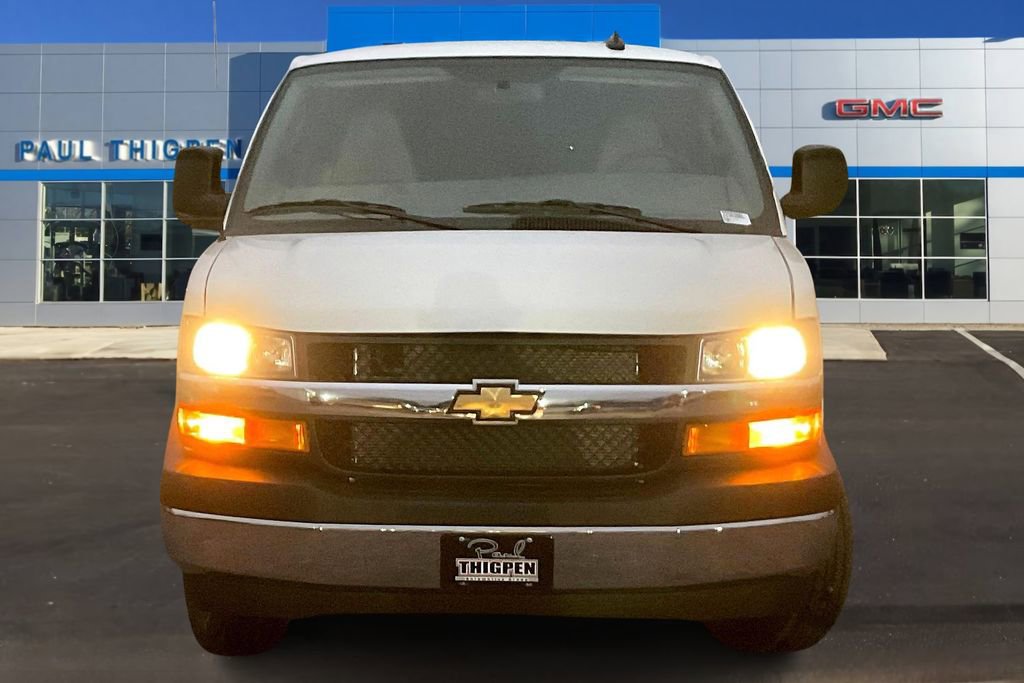 2025 Chevrolet Express Cargo Work Van - Photo 15