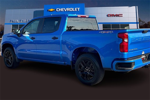 2026 Chevrolet Silverado 1500 Custom photo 3