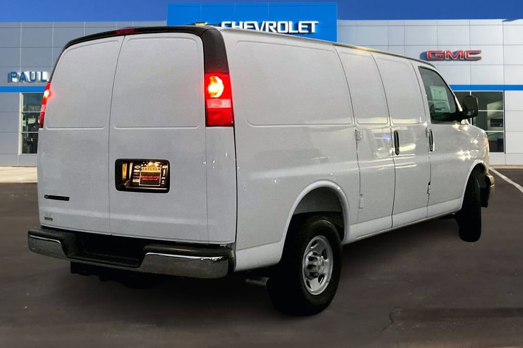 2025 Chevrolet Express Cargo Work Van - Photo 16