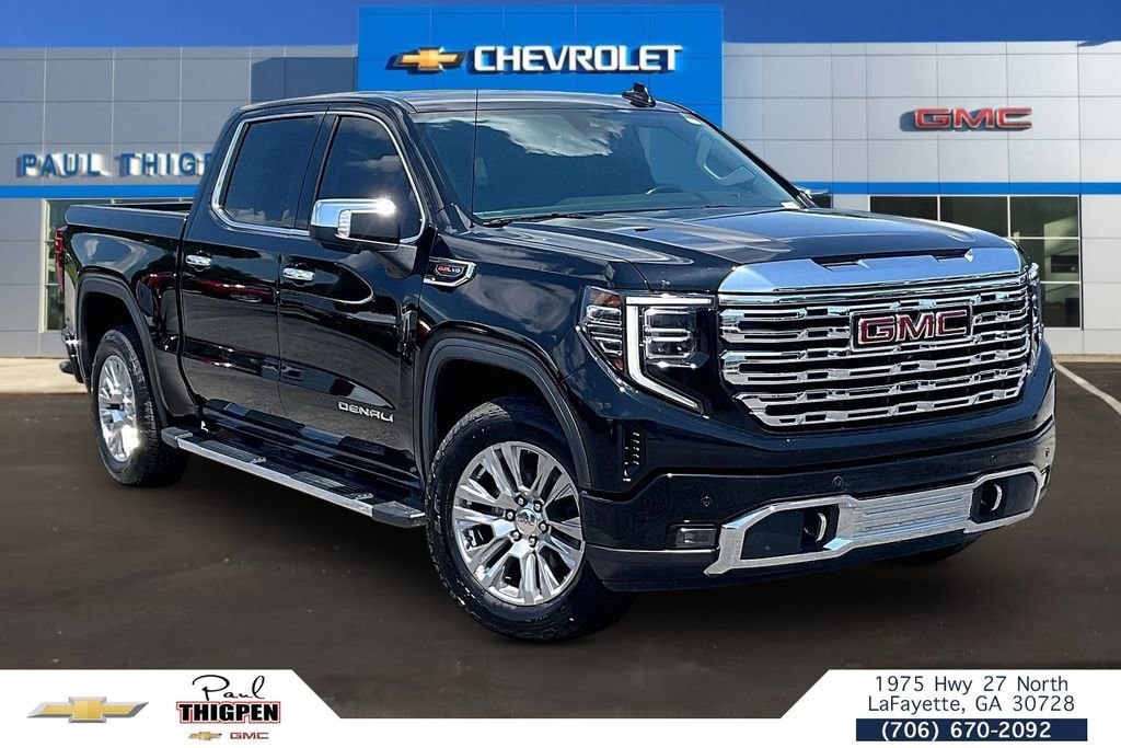 2022 GMC Sierra 4WD Crew Cab Short Box Denali's photo