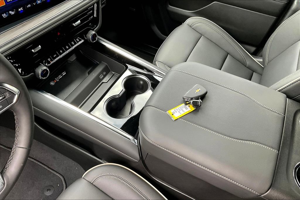 2025 Chevrolet Tahoe Premier - Photo 23