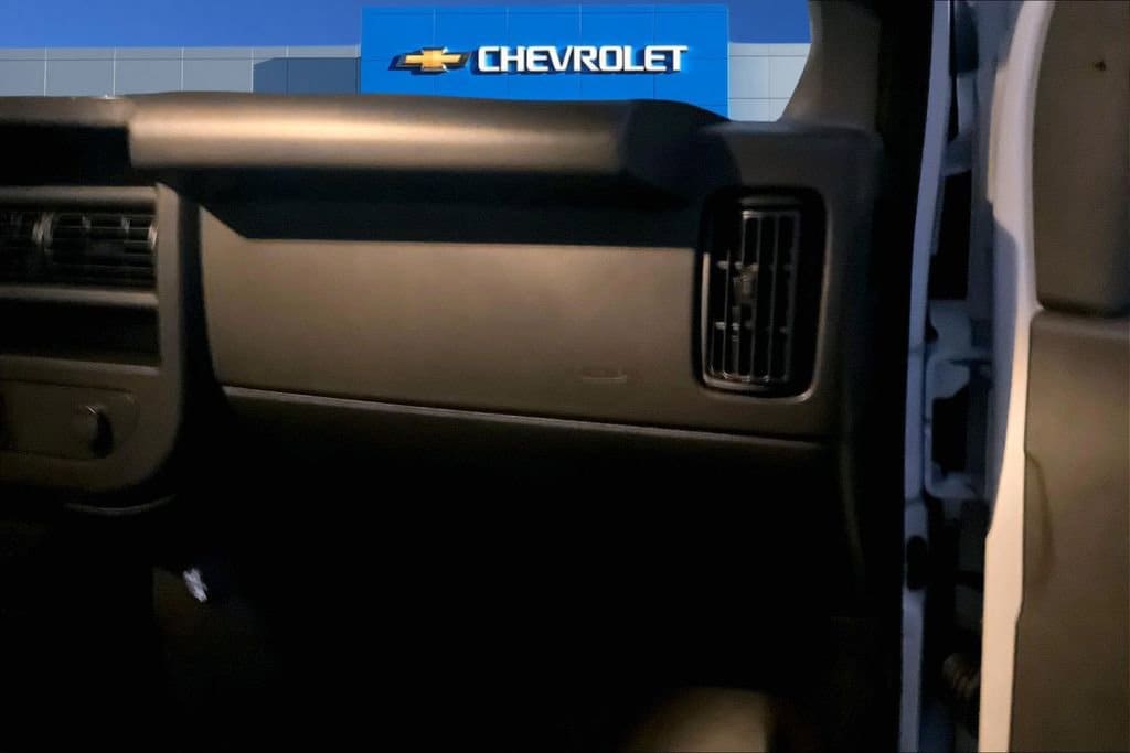 2025 Chevrolet Express Cargo Work Van - Photo 24