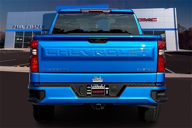 2026 Chevrolet Silverado 1500 Custom photo 4