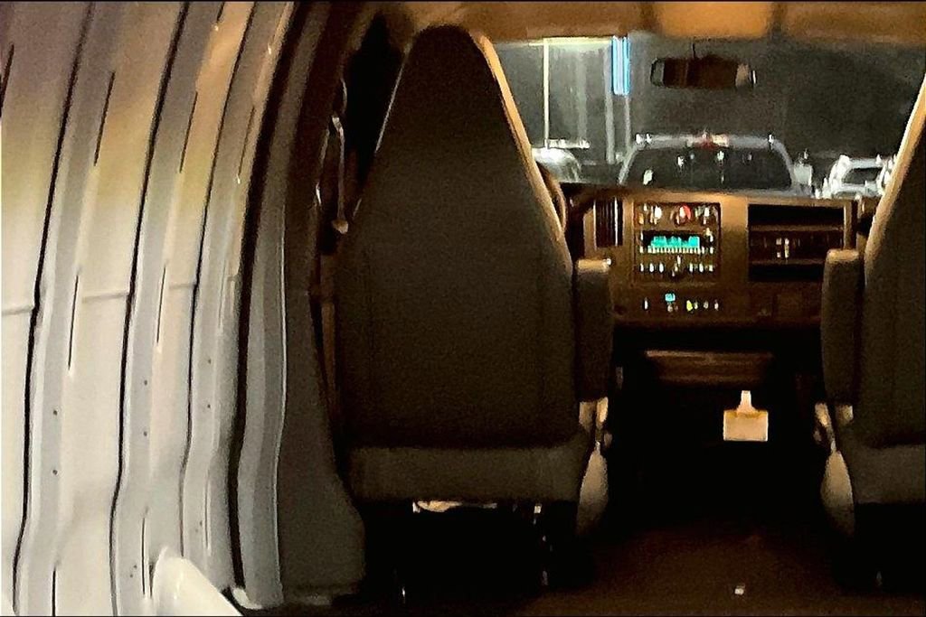 2025 Chevrolet Express Cargo Work Van - Photo 17