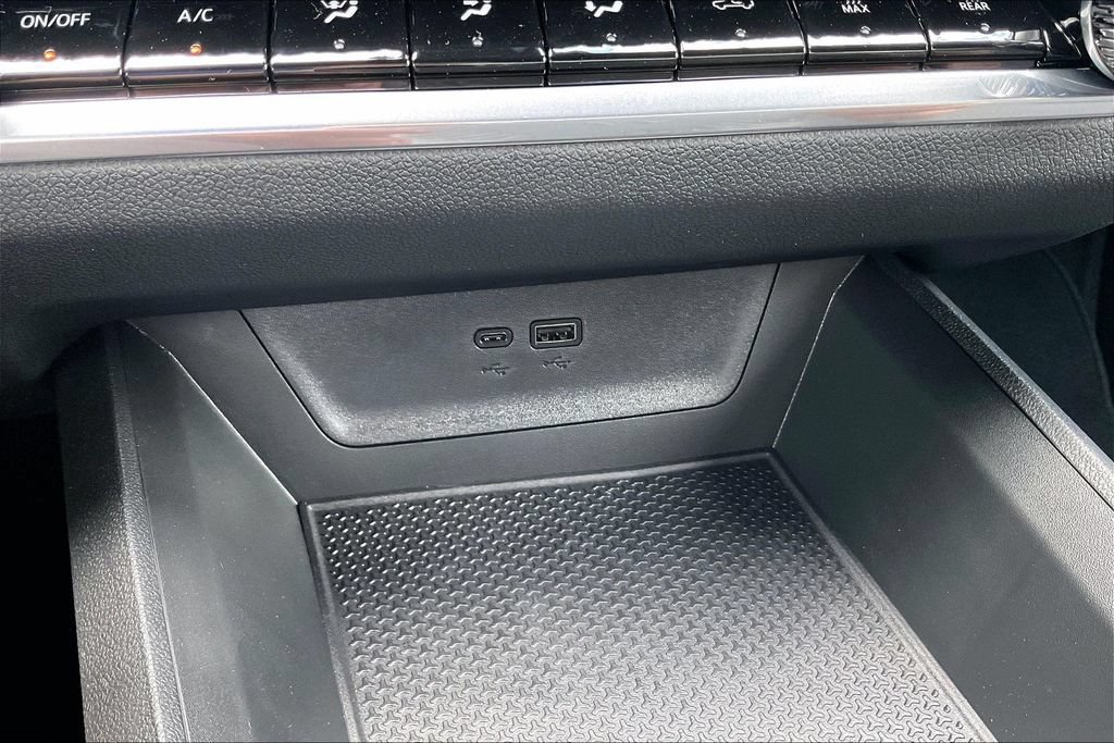 2027 Chevrolet Equinox RS - Photo 22