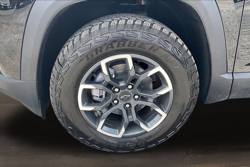2027 Chevrolet Equinox ACTIV - Photo 13
