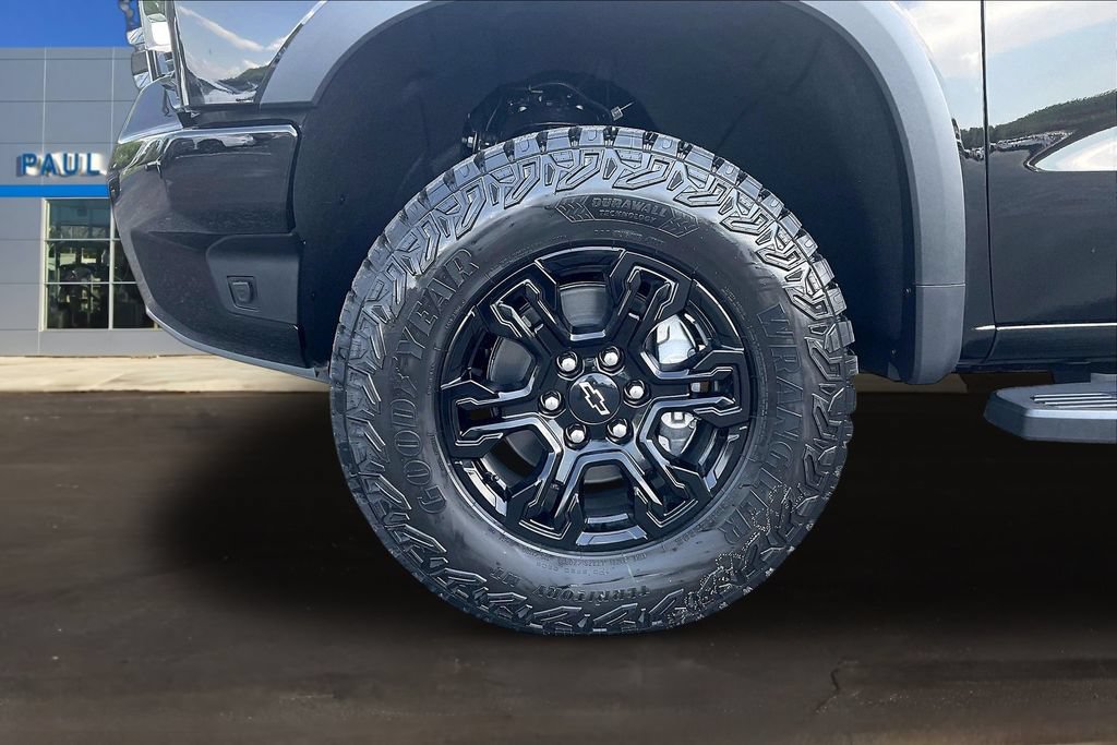 2026 Chevrolet Silverado 1500 ZR2 - Photo 13
