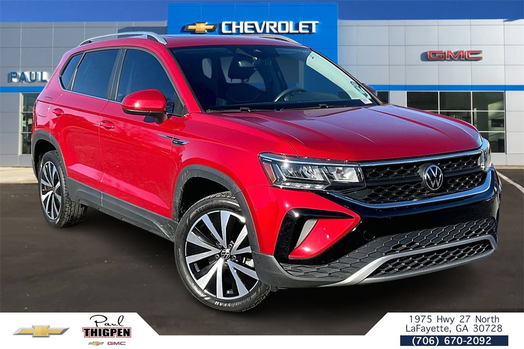 2023 Volkswagen Taos SE's photo