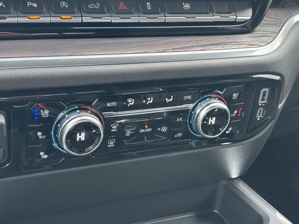 2025 GMC Sierra 1500 SLT - Photo 20