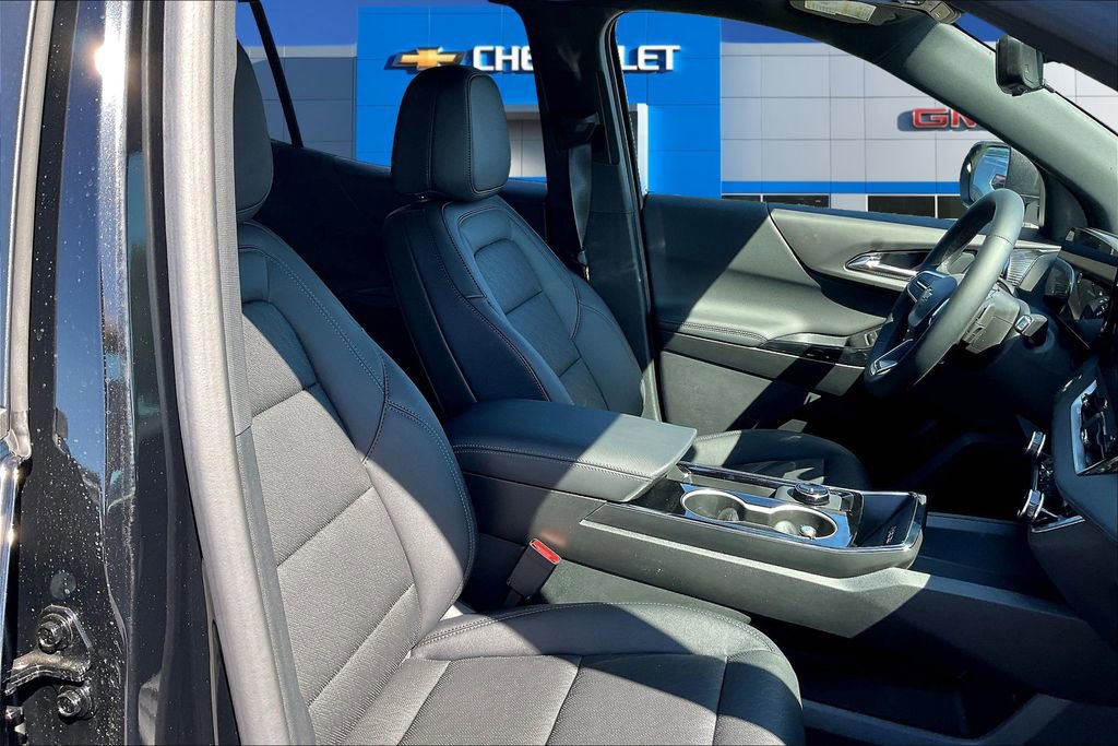 2026 Chevrolet Equinox LT - Photo 11