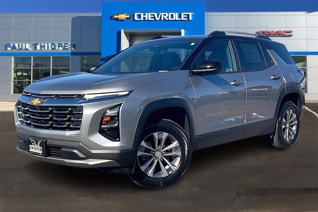 2026 Chevrolet Equinox LT photo 2