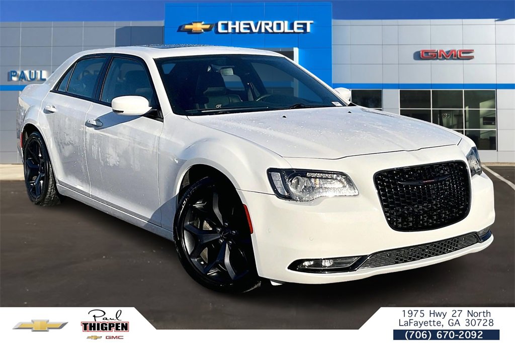 2023 Chrysler 300 S's photo