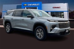 2026 Chevrolet Traverse LT SUV