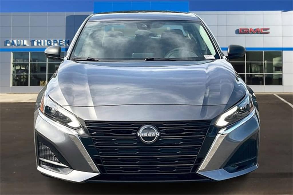 Used 2024 Nissan Altima 2.5 SV