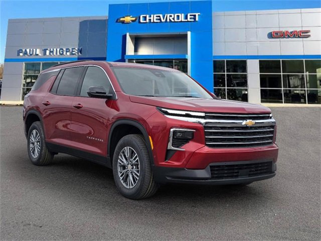 2025 Chevrolet Traverse photo 2