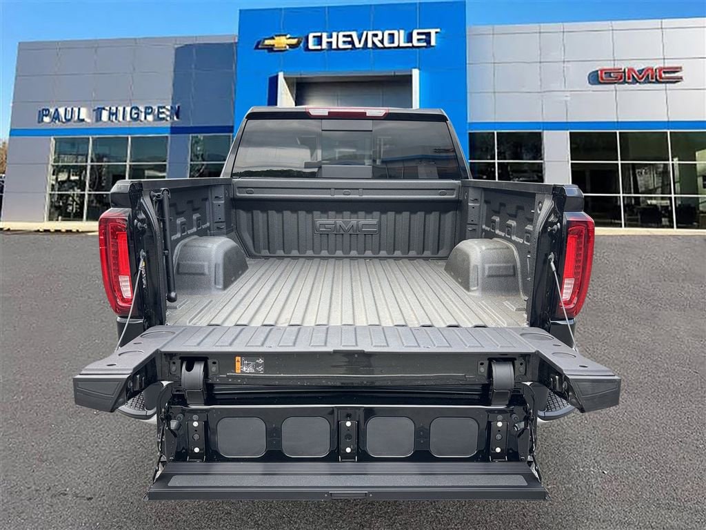 2025 GMC Sierra 1500 SLT - Photo 8