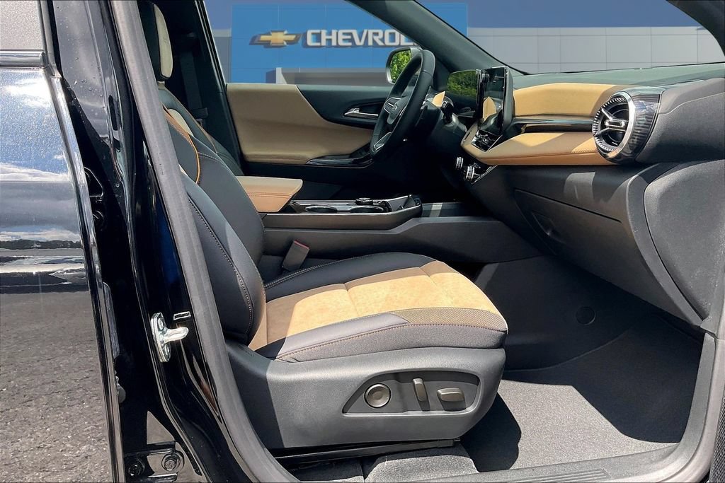2027 Chevrolet Equinox ACTIV - Photo 11
