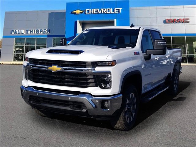 2025 Chevrolet Silverado 2500HD LT photo 3