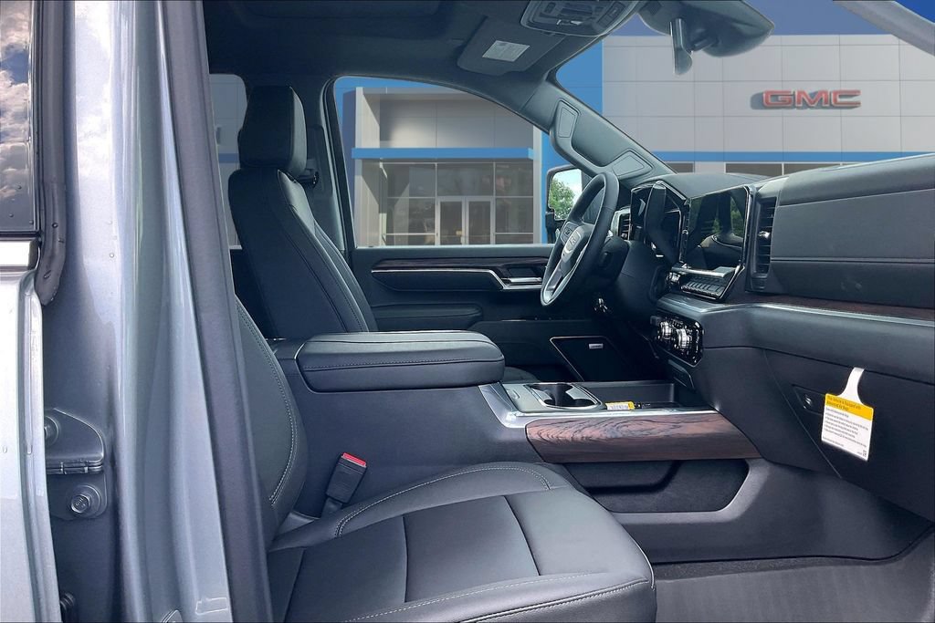 2026 GMC Sierra 2500HD SLT - Photo 11