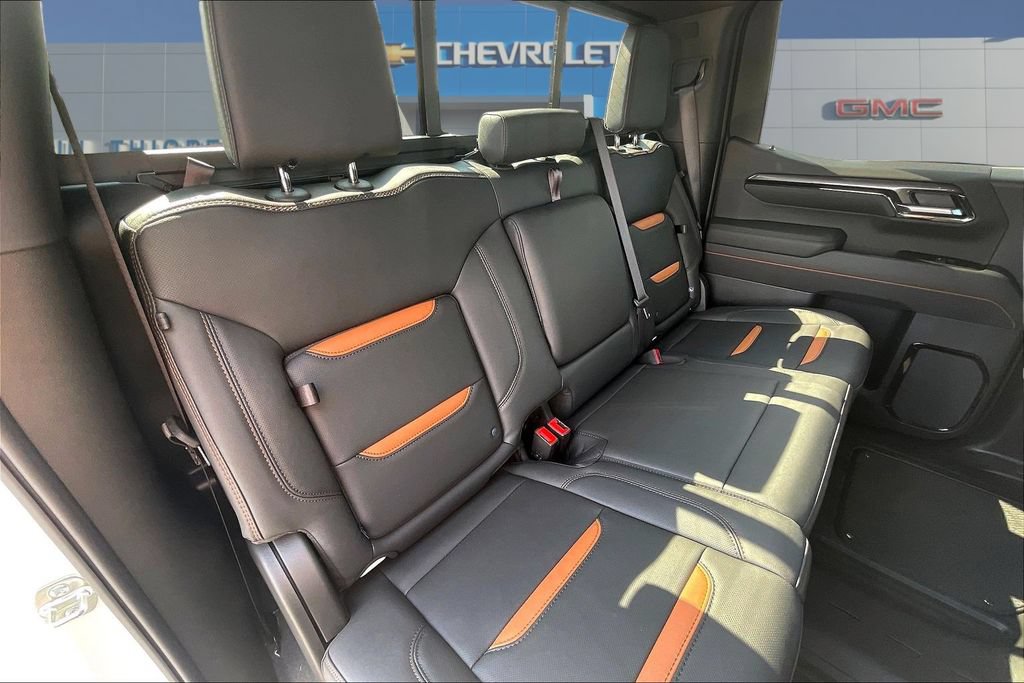 2026 GMC Sierra 1500 AT4 - Photo 10