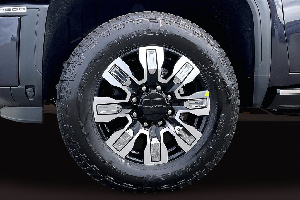 2026 GMC Sierra 2500HD Denali - Photo 13