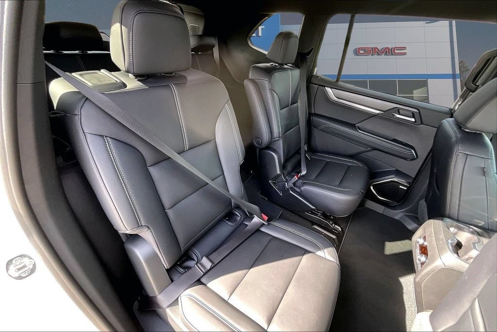 2026 GMC Acadia Elevation - Photo 9