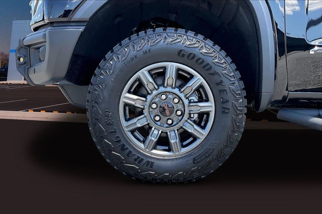 2026 GMC Sierra 1500 AT4X - Photo 11