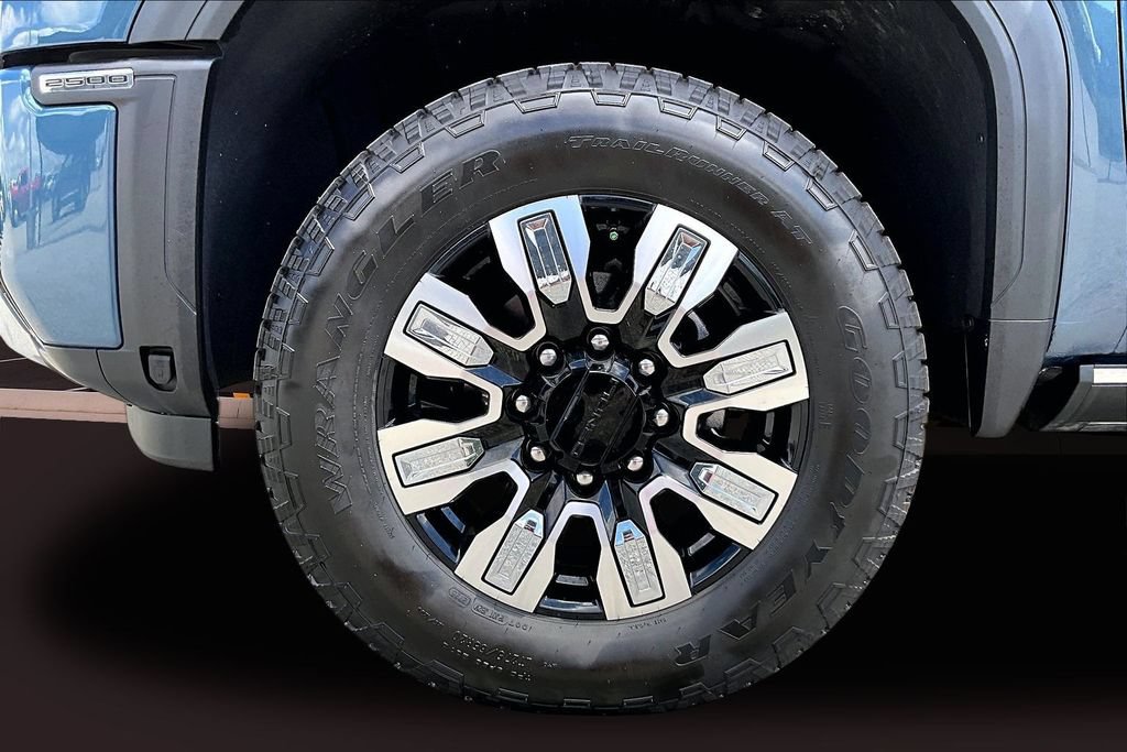 2026 GMC Sierra 2500HD Denali - Photo 13