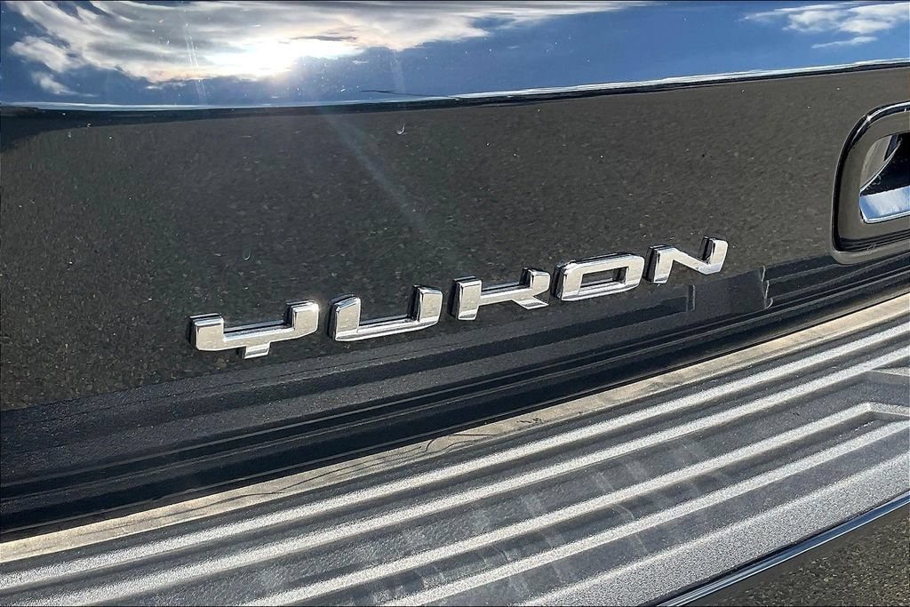 2025 GMC Yukon Denali - Photo 12