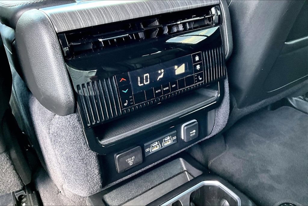 2024 Jeep Wagoneer Series II - Photo 10