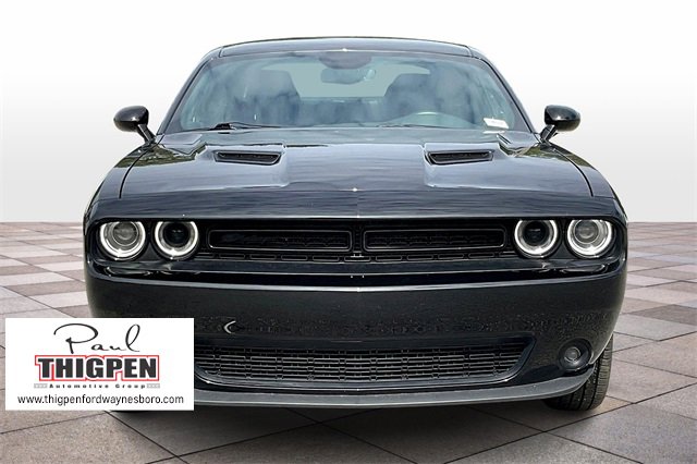2023 Dodge Challenger SXT photo 2