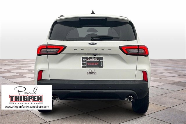 2025 Ford Escape ST-Line photo 4