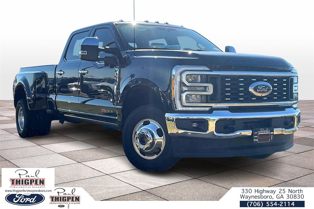 2025 Ford F-350 Super Duty Lariat's photo