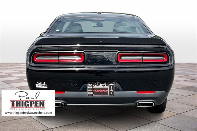 2023 Dodge Challenger SXT photo 3