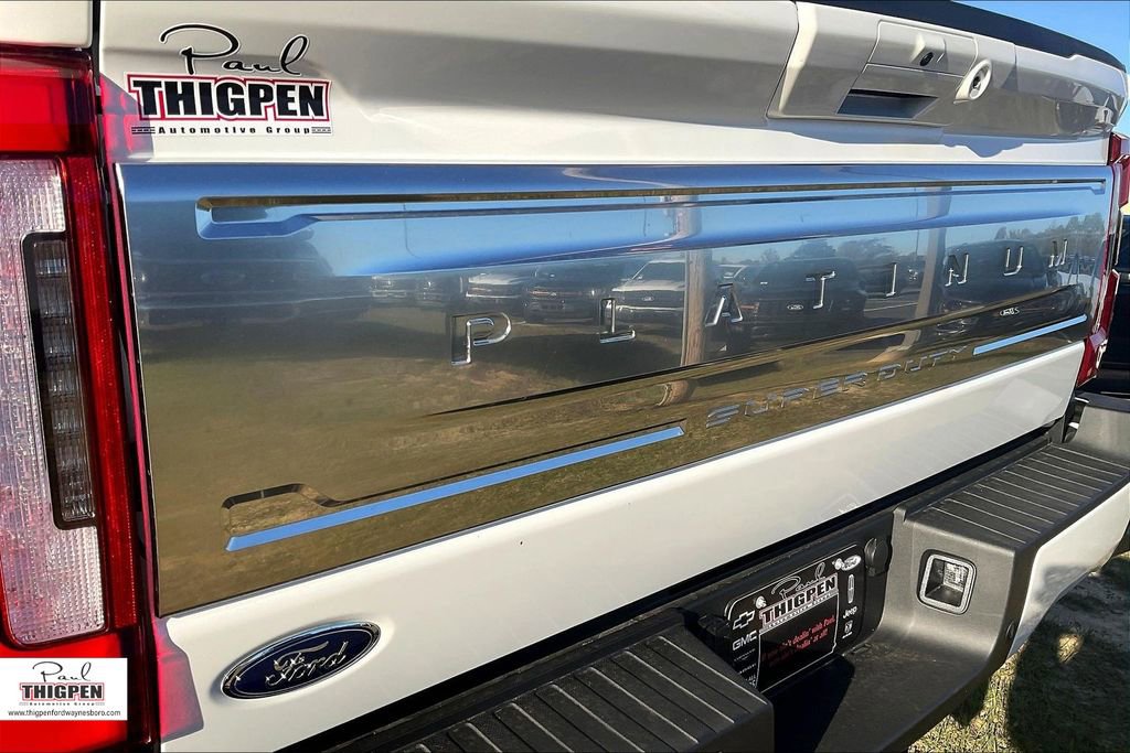 2025 Ford F-350 Super Duty Platinum - Photo 12
