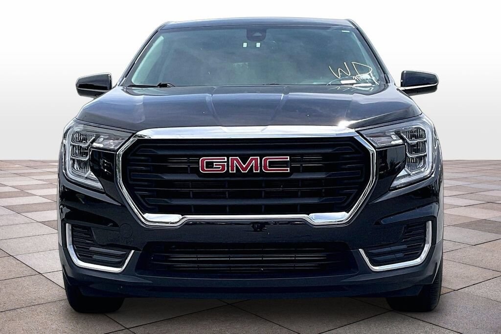 Used 2024 GMC Terrain SLE SUV