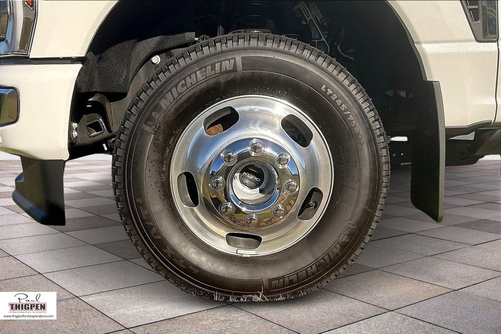 2025 Ford F-350 Super Duty Platinum - Photo 11