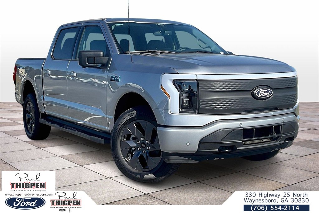 2025 Ford F-150 Lightning Flash's photo