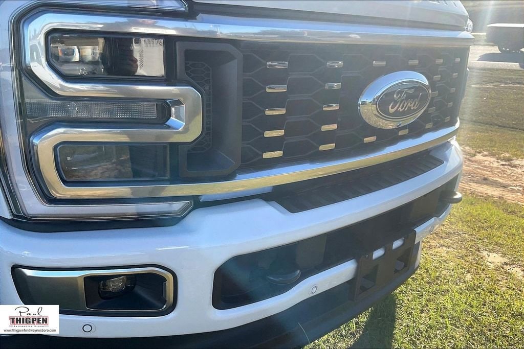 2025 Ford F-350 Super Duty Platinum - Photo 16