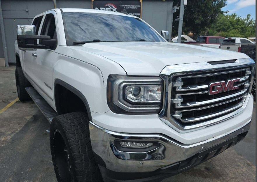 2018 GMC Sierra 2WD Crew Cab Short Box SLT's photo