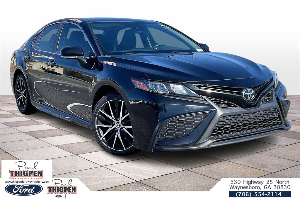 2022 Toyota Camry SE